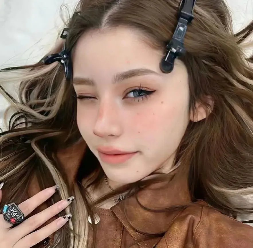 睡神学霸他失忆后成了白月光